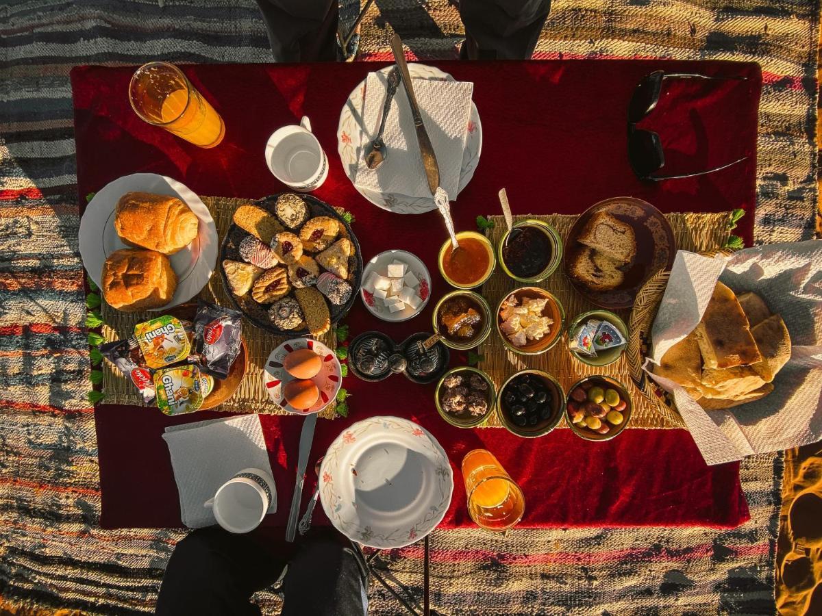 Sahara camel tours camp Hotel Merzouga Bagian luar foto