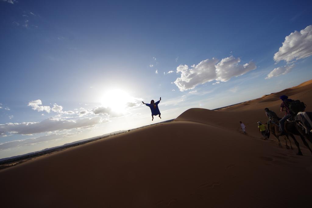 Sahara camel tours camp Hotel Merzouga Ruang foto