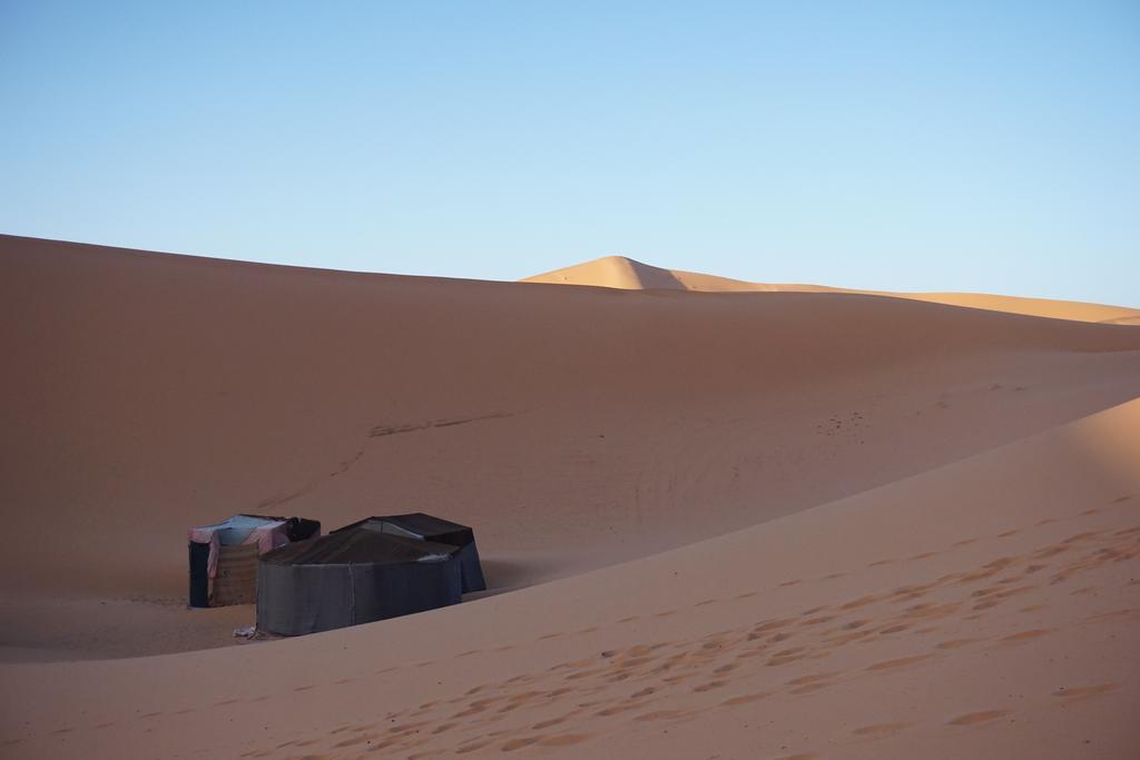 Sahara camel tours camp Hotel Merzouga Ruang foto