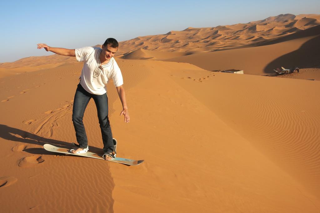 Sahara camel tours camp Hotel Merzouga Bagian luar foto