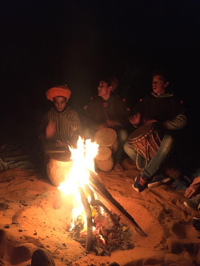 Sahara camel tours camp Hotel Merzouga Bagian luar foto